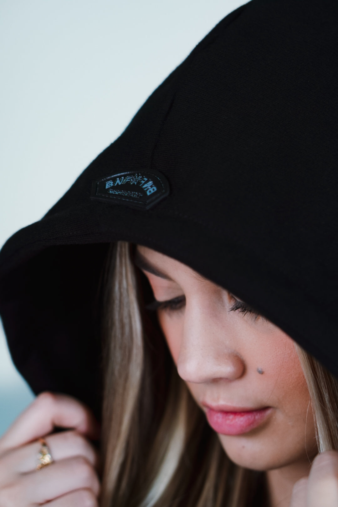 Cropped Hoodie BBBLUE Disciples Insignia-NG Negro