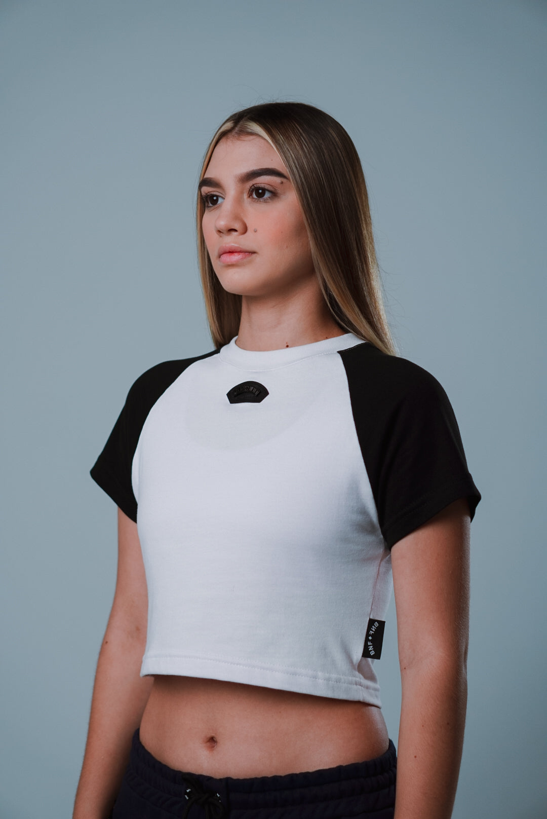 Camiseta BBBLUE Disciples Insignia-NG Blanco Negro