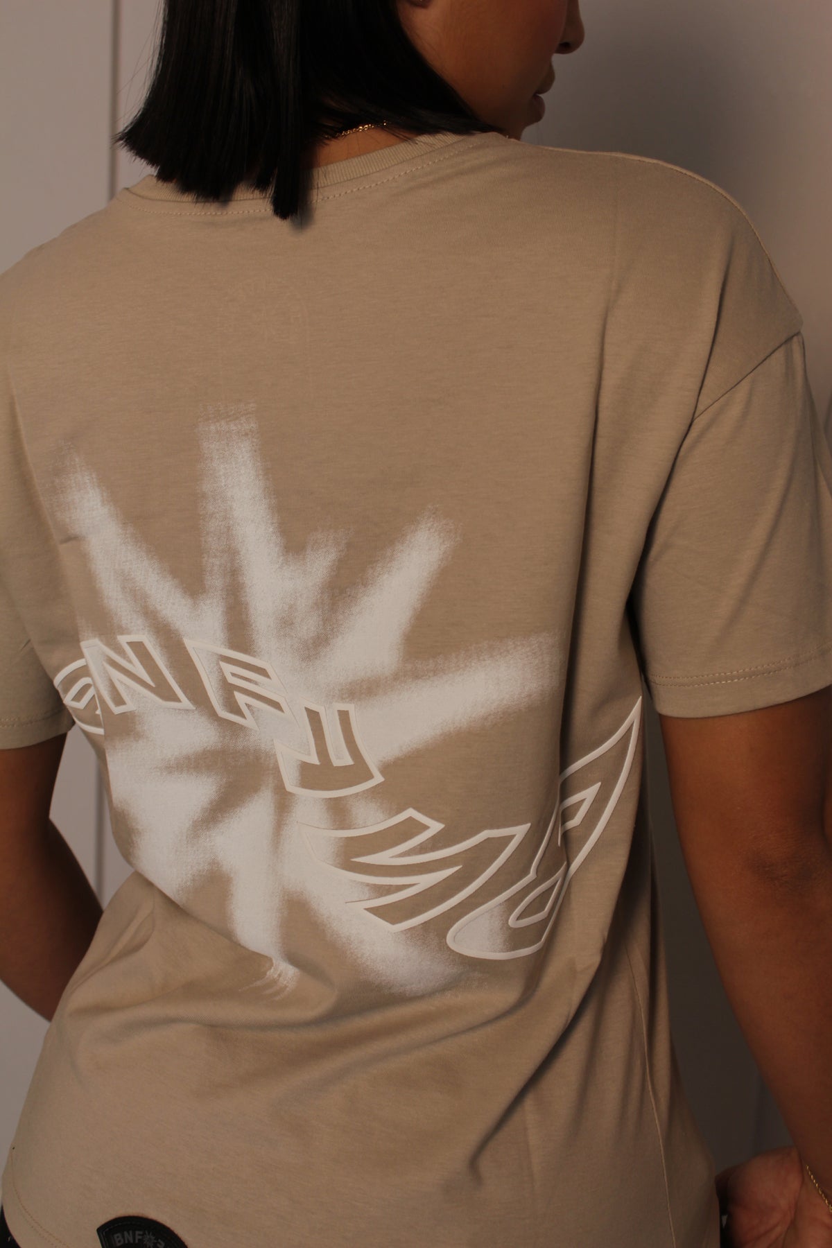 Camiseta Nocturnal Activity BBGIRL2 Beige